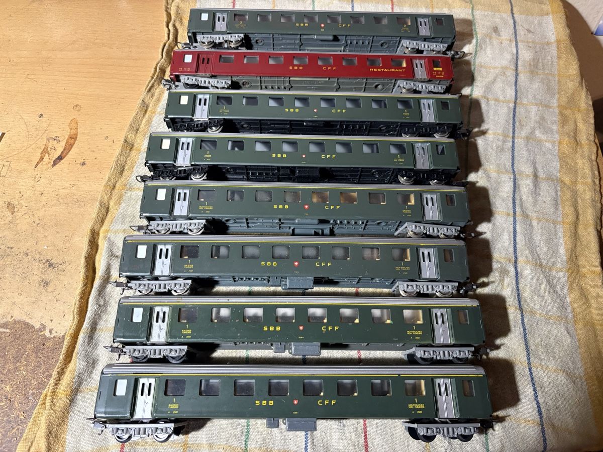 Lima Modellini di ferrovie: Lima Personenzug H0 – Usato da Balsthal venduto da hammer008 1