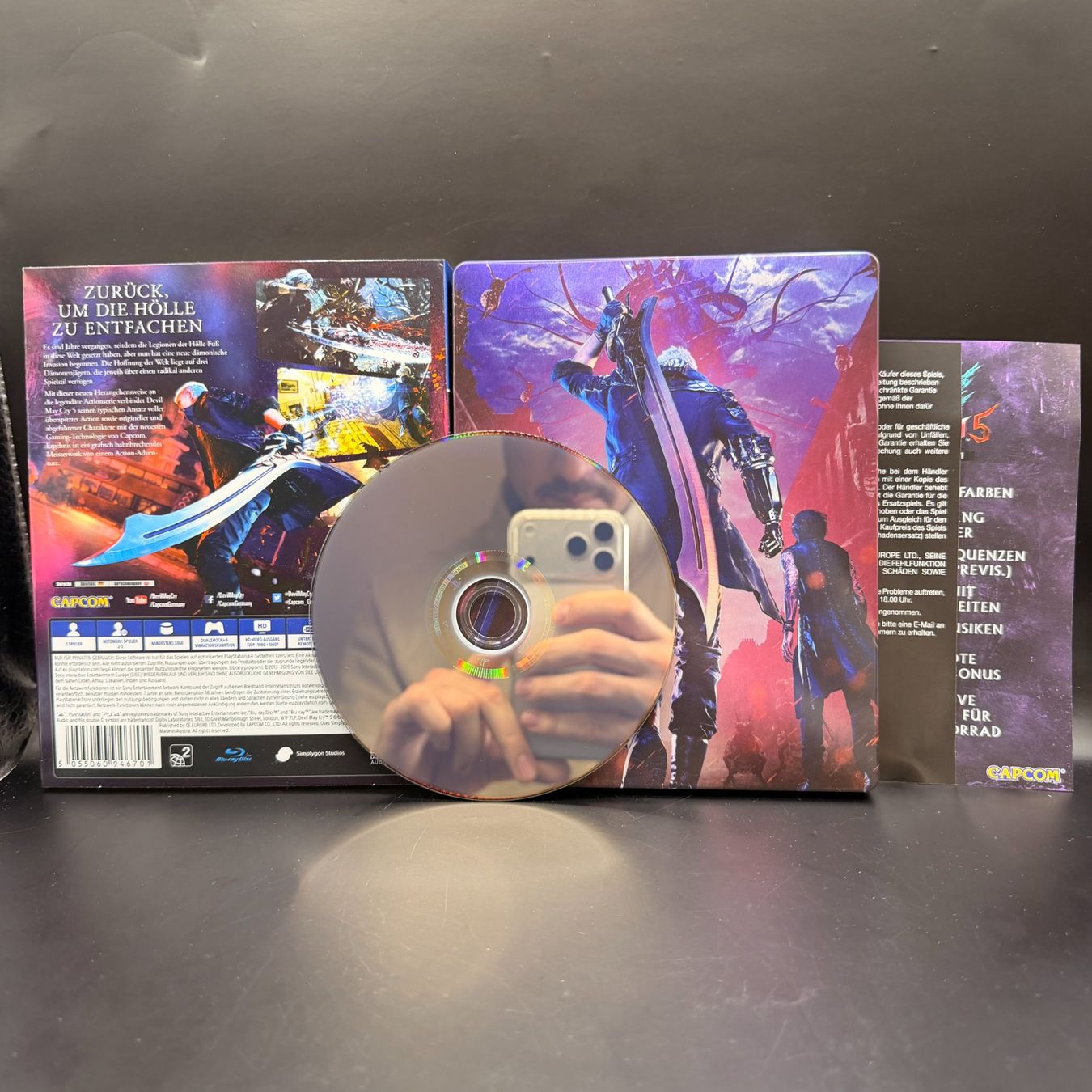 Sony Spiele: Devil May Cry 5 Deluxe Steelbook Edition Playstation 4 – Gebraucht aus Düdingen von Nerdworld 1
