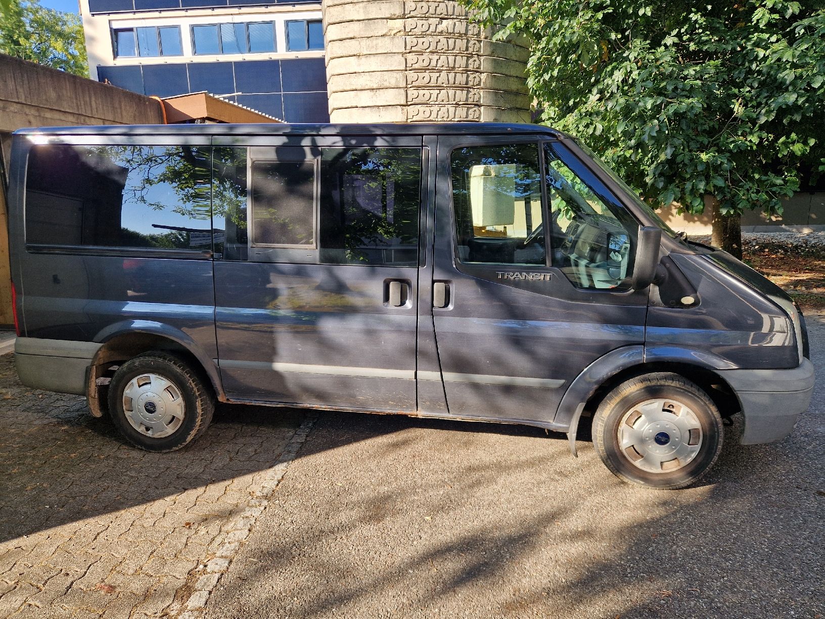 Ford Autos: Ford Transit 300S – D'occasion à Dittingen par antonio.avis.barrero 1