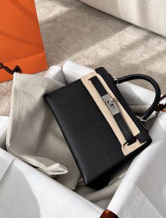  Hermès Mini Kelly 20 in Noir aus Epsom Leder mit Palladium 