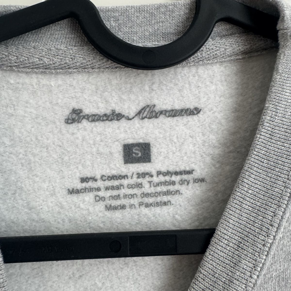 Pullover & Sweatshirts: Gracie Abrams Pullover – Gebraucht aus Sursee von giu_205 1