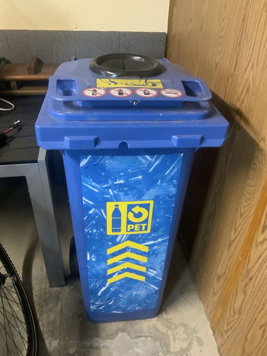 Altro per Ufficio & Commercio: PET Container  – Usato da Wohlen AG venduto da ANGELE02 1