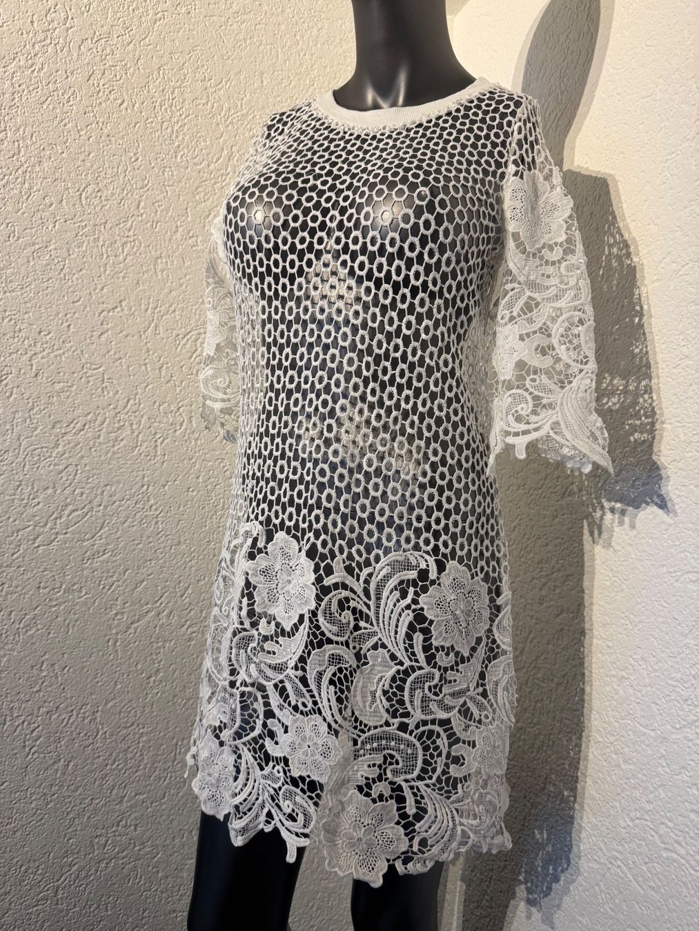 Vestiti: Kleid weiss Spitze Netzmuster Grösse M neuwertig – Usato da Frenkendorf venduto da Style365 1