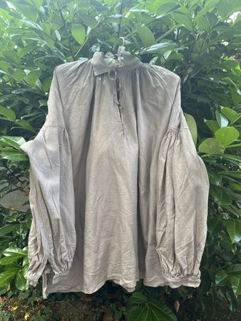 Leinenbluse von RUTA MINTA, Grösse M, neuwertig, Frühlingsmo