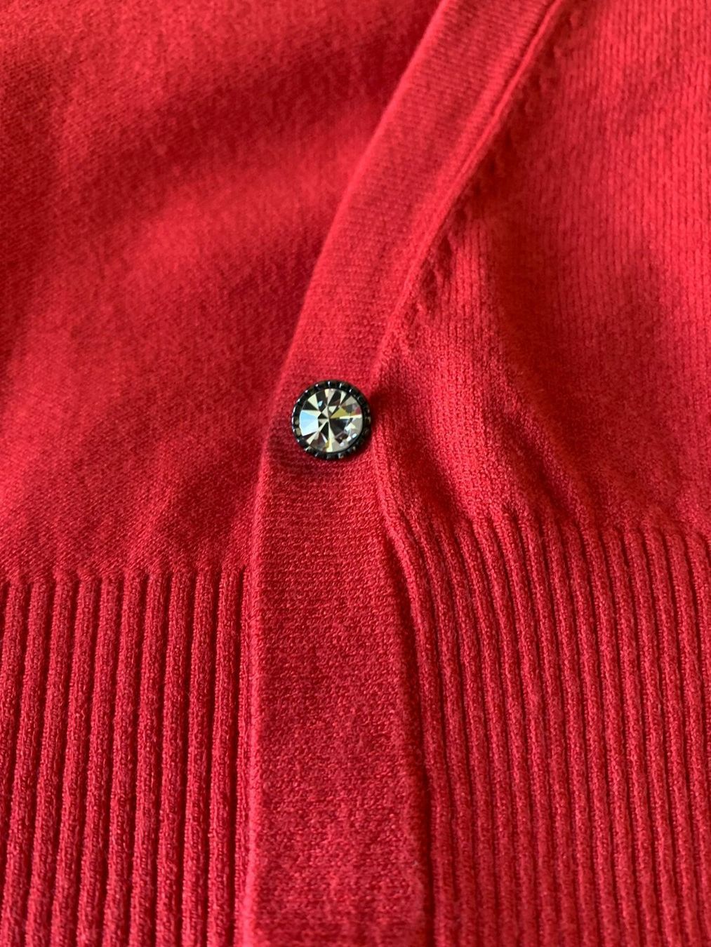 Max Mara Giacche: MAXMARA: Edles rotes Jäcklein mit Glitzerstein-Verschluss, S – Nuovo (secondo la descrizione) da Luzern venduto da paulablue 9