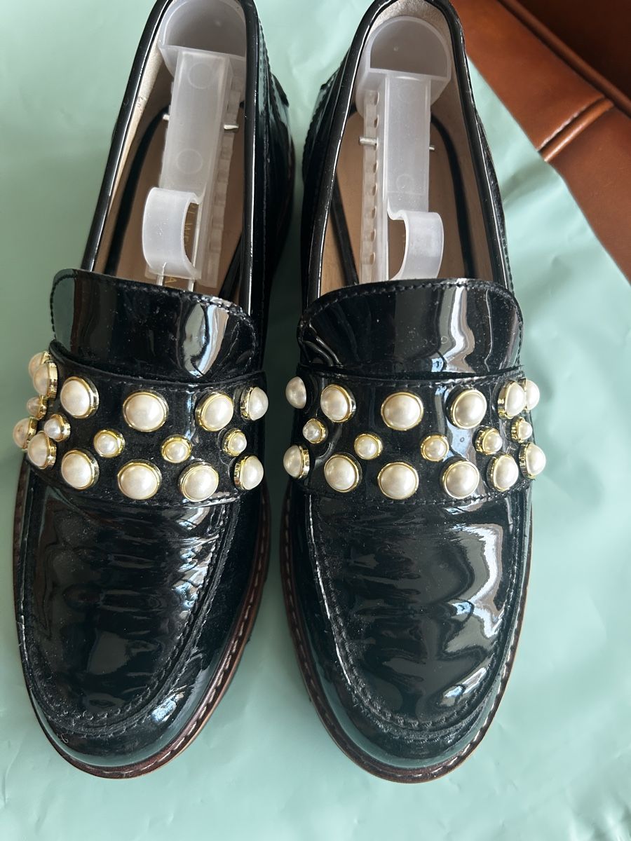 Stuart Weitzman Scarpe da donna: Stuart Weitzman loafers, pearl detail, sizeEU36 – Usato da Zug venduto da day_9ph6