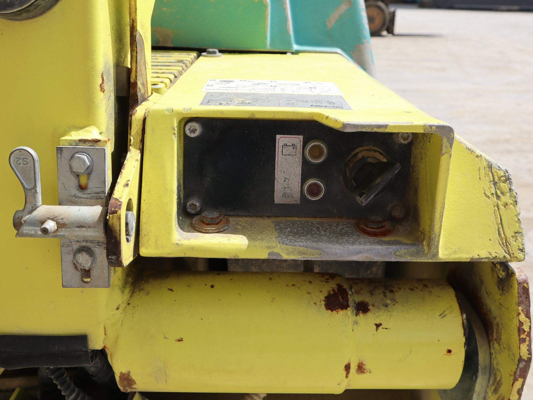 Tutte le macchine: AMMANN APH 100-20 Vibroplatte – Usato da Hasle LU venduto da Arag08 5