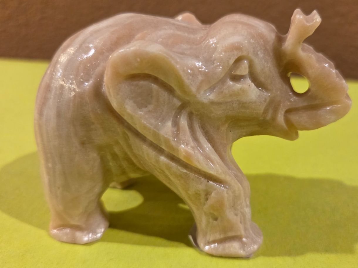 Sculture & Statue: Elefant aus Marmor 7cm – Nuovo (secondo la descrizione) da Roggliswil venduto da Mabelco