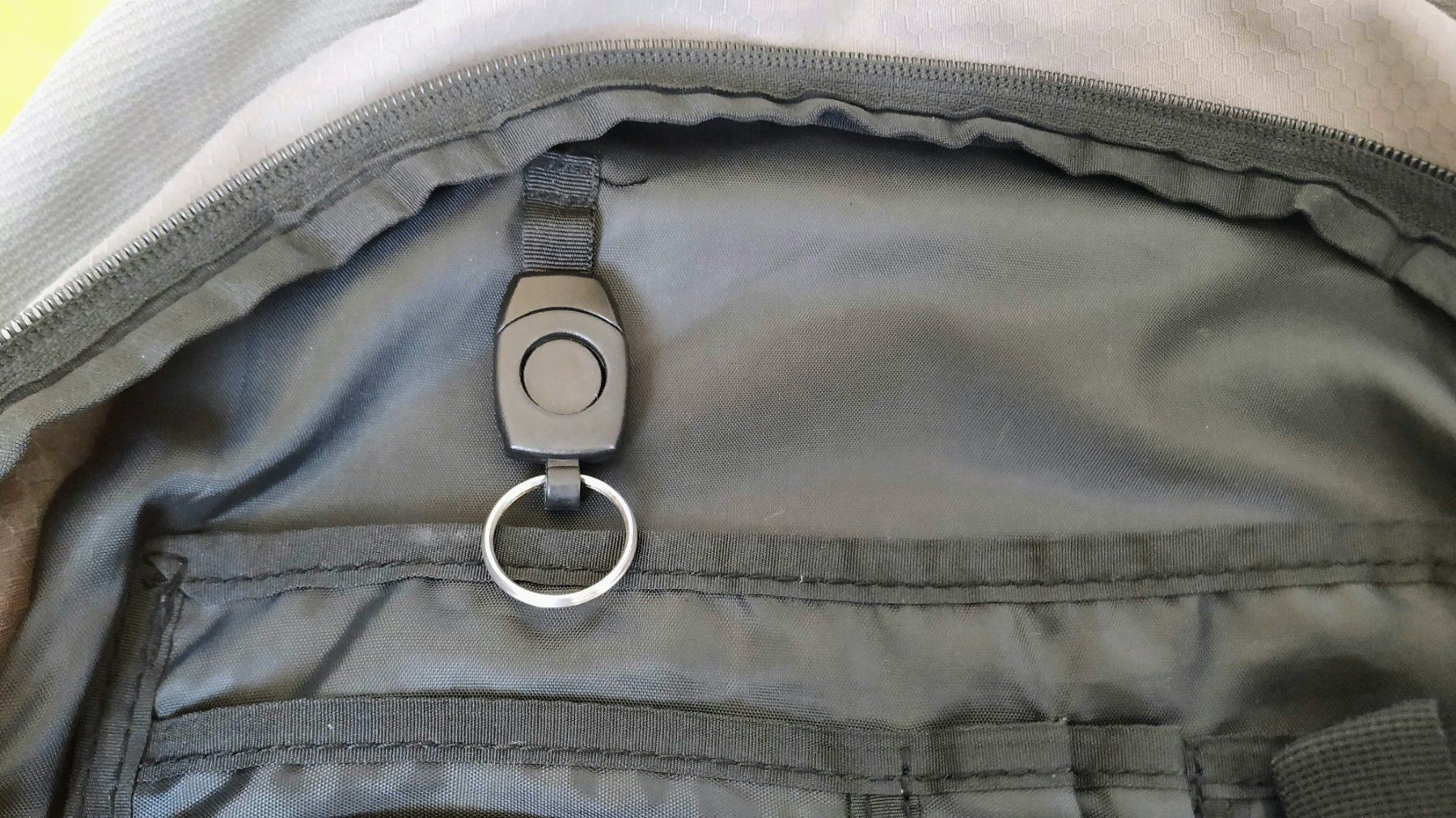Zaini: Grand sac à dos très pratique – Usato da Carouge GE venduto da for_8yym 3