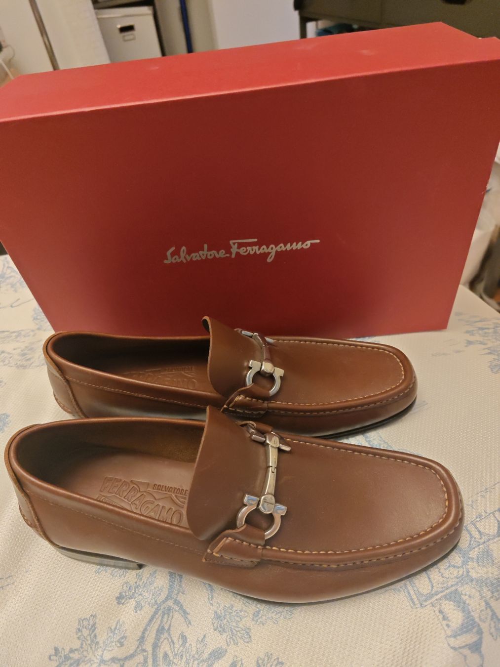 Salvatore Ferragamo Scarpe da uomo: Original Ferragamo Man shoes size 7EE narrow 41eu – Nuovo (secondo la descrizione) da Zürich venduto da Sami526 3