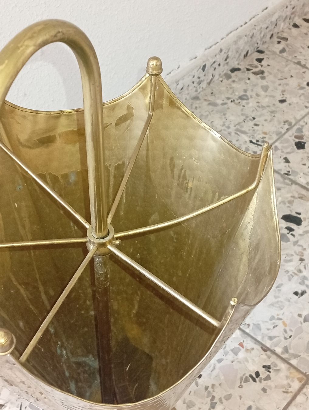 Altri mobili per ufficio: Schirmständer Messing Vintage 1950 Jahre. – Usato da Engelburg venduto da CH.Me 1