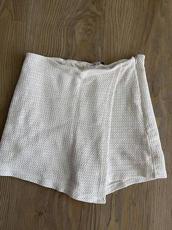 Weisse Skorts (Hosenrock)