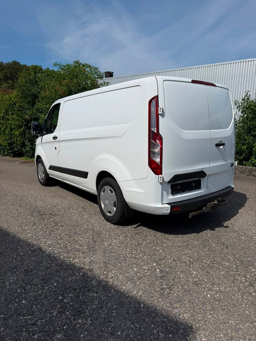 Ford Véhicules utilitaires: Ford Transit Custom L1, TDCi, 130 PS – D'occasion à Lengnau AG par TDCB 3