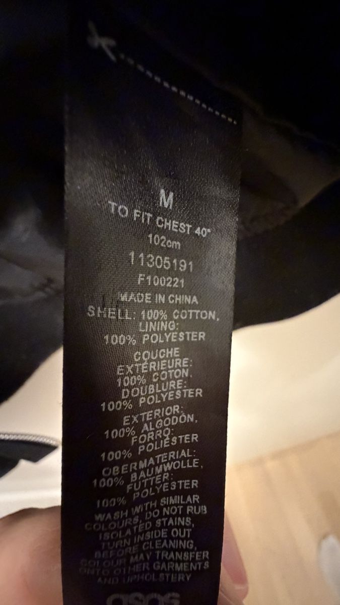 Asos Vestes: Schwarze Bomberjacke von Asos – D'occasion à Zürich par leandrostz 3