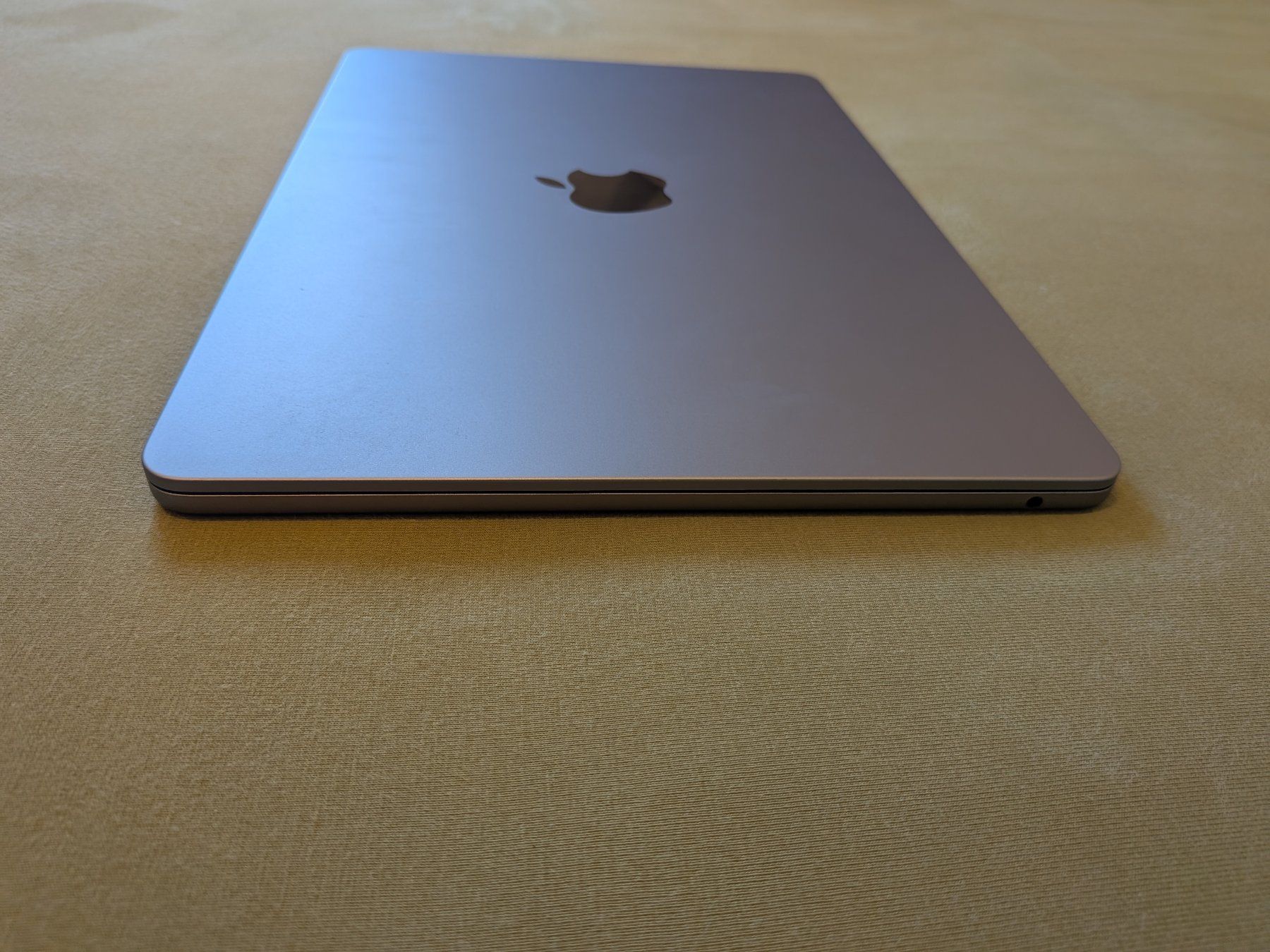 Apple Notebooks: MacBook Air M2 2022 – Defekt aus Grächen von murco_s 2