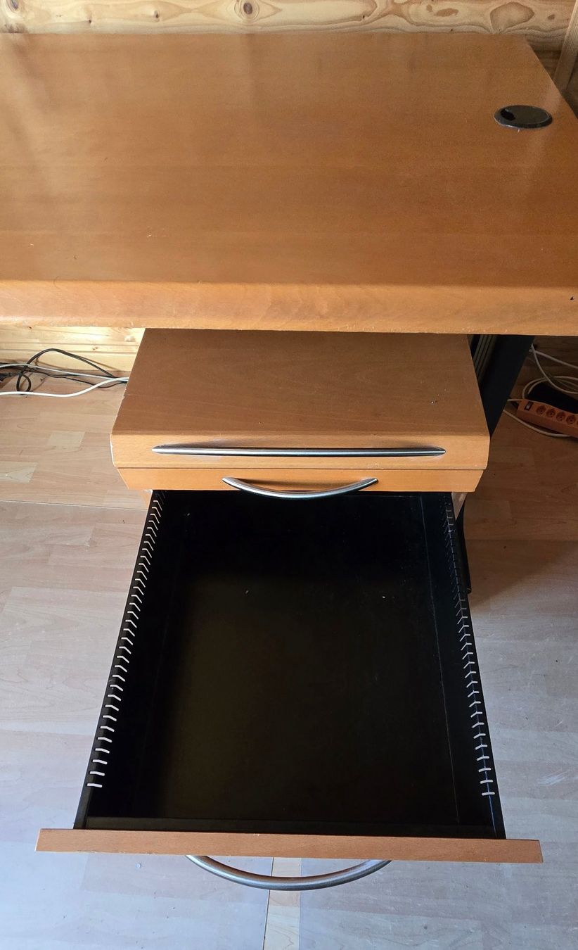 Scrivanie: Schreibtisch mit Rollcontainer Bucheoptik – Usato da Bremgarten AG venduto da Morula 3