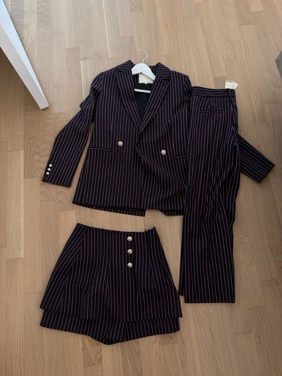 Maje Lotti di vestiti: Maje 3er Set Hose Rock Blazer – Usato da Glattpark(Opfikon) venduto da der_dh8z