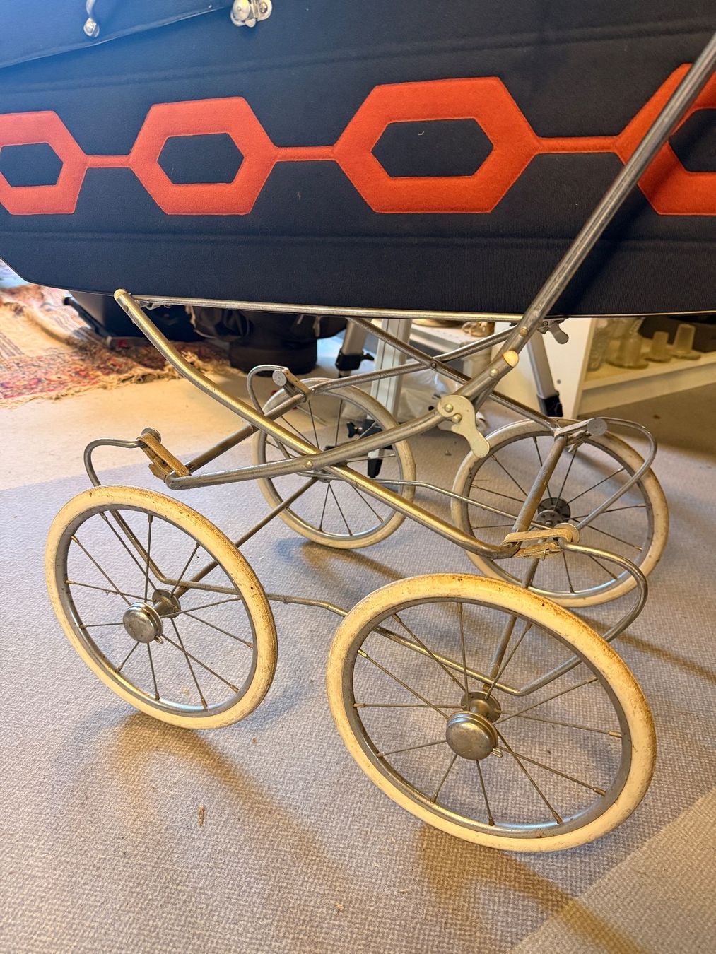 Carrozzine: Poussette ancienne 1, vintage – Usato da St-Maurice venduto da antikdestok 1