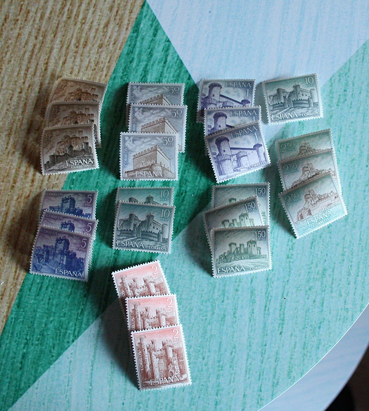 Alle Briefmarken: 24 Briefmarken Spanien ungestempelt – Gebraucht aus Flüelen von Alt-und-Neu