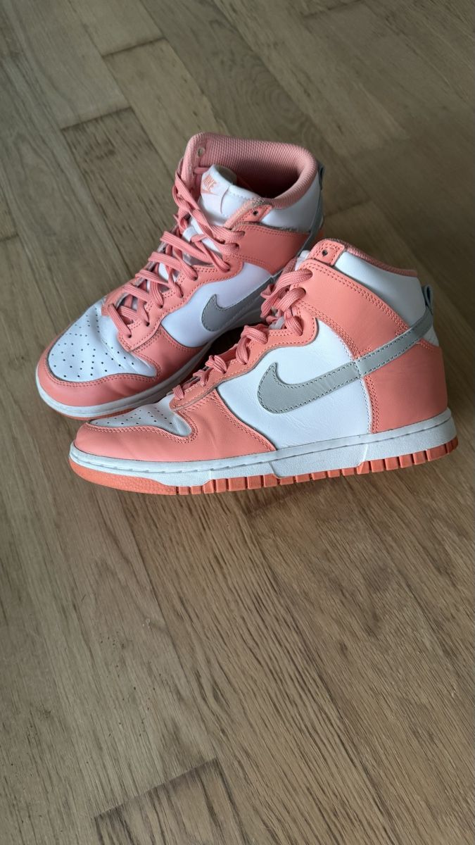 Damenschuhe: Nike Dunk High – Gebraucht aus Zollikofen von kamilatyminska 1