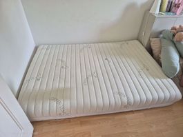 Matratze 140 × 200 cm zu verkaufen