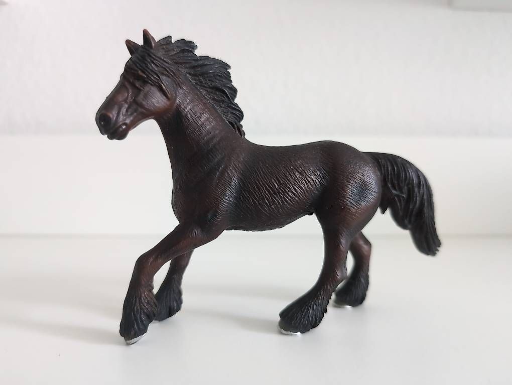 Schleich Spielzeuge: Schleich Friesen Stute – Gebraucht aus Wangen b. Olten von kim_x9zn 3