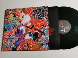anja garbarek-briefly-shaking