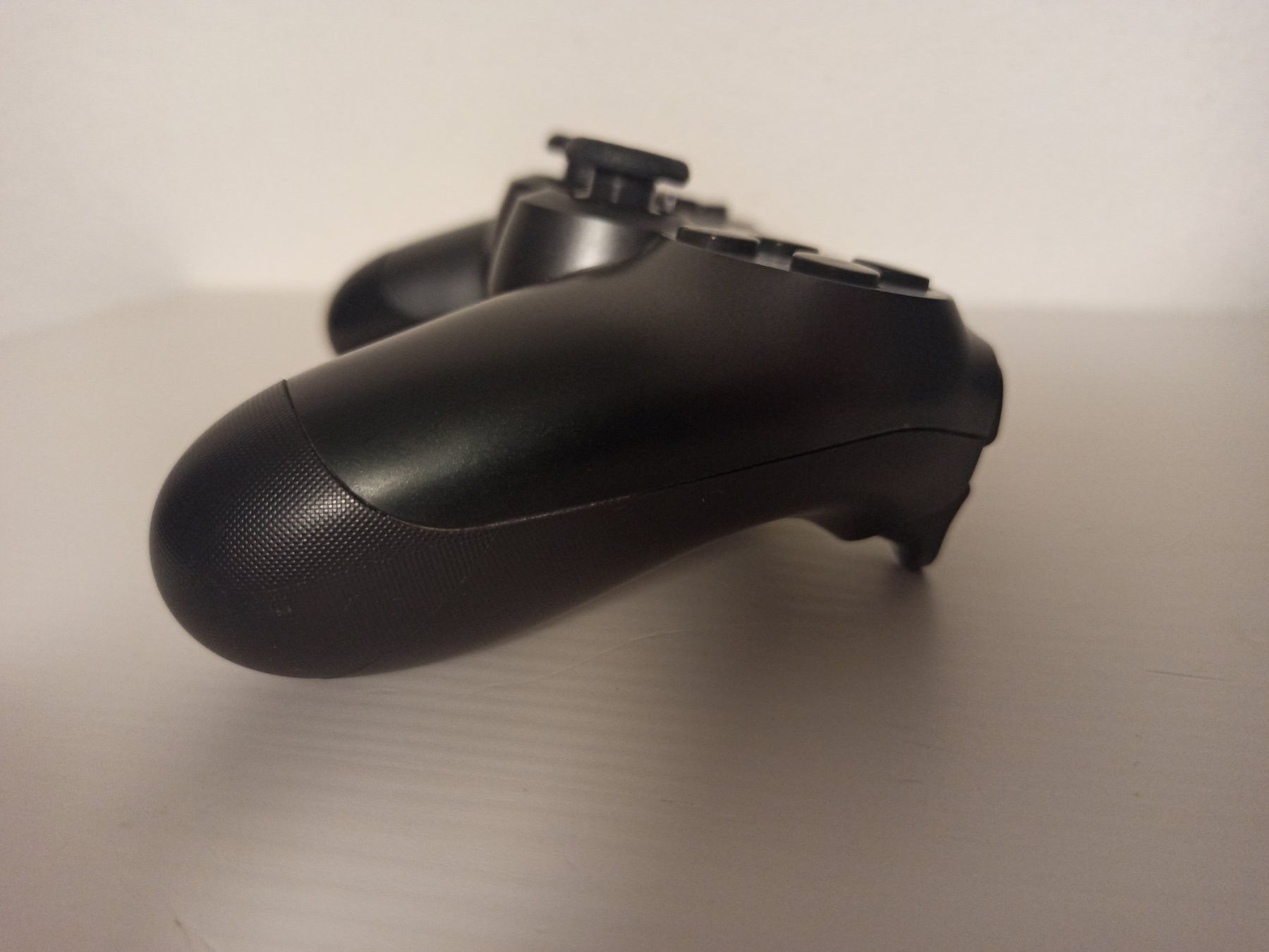 Manettes: Original Controller Sony PS4 Wireless DualShock 4 V2 B – D'occasion à Oberweningen par mar_87mx 4