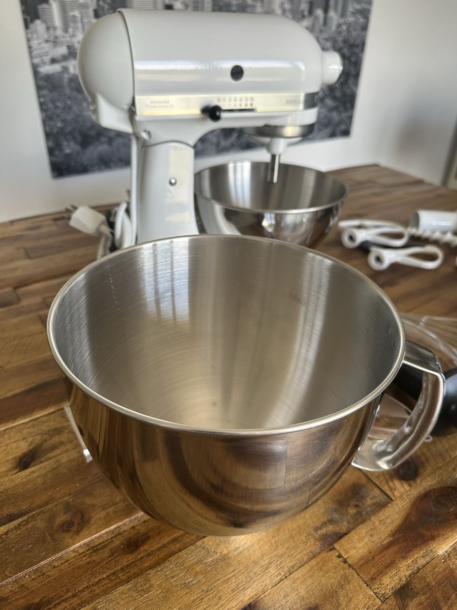 Kitchenaid Elettrodomestici da cucina: KitchenAid Artisan mit viel Zubehör – Usato da Kräiligen venduto da SITARO 3