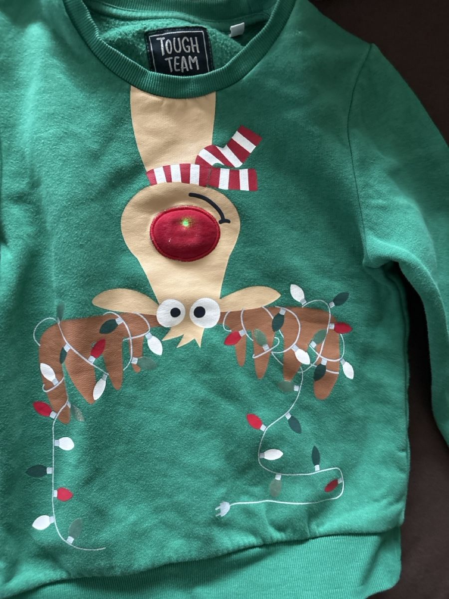 C&A Pulls et sweat-shirts: Weichnachtspullover – D'occasion à Spreitenbach par bea_wrh6 1