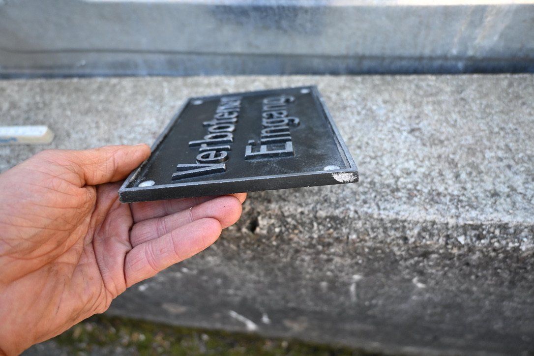 Schilder: altes Aluguss-Schild " VERBOTENER EINGANG " – Gebraucht aus Pfaffhausen von mono_rec 8
