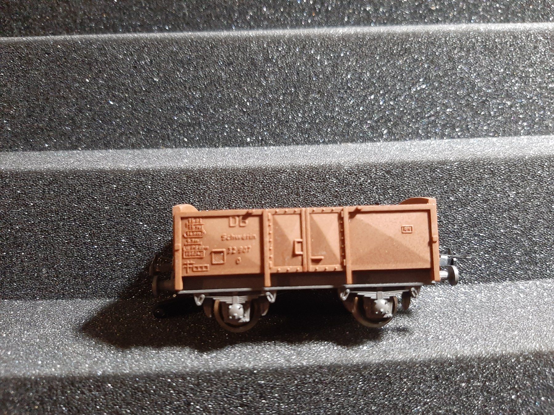 Trix Modelleisenbahnen: TRIX REF.8 – Gebraucht aus Avully von RIVALIS 1