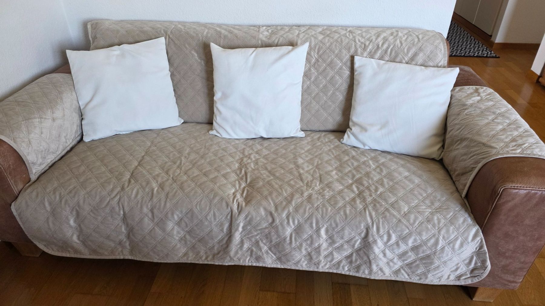 Divani: Couchschutz  beige 279 x 179 cm – Nuovo (secondo la descrizione) da Dübendorf venduto da Jolenia