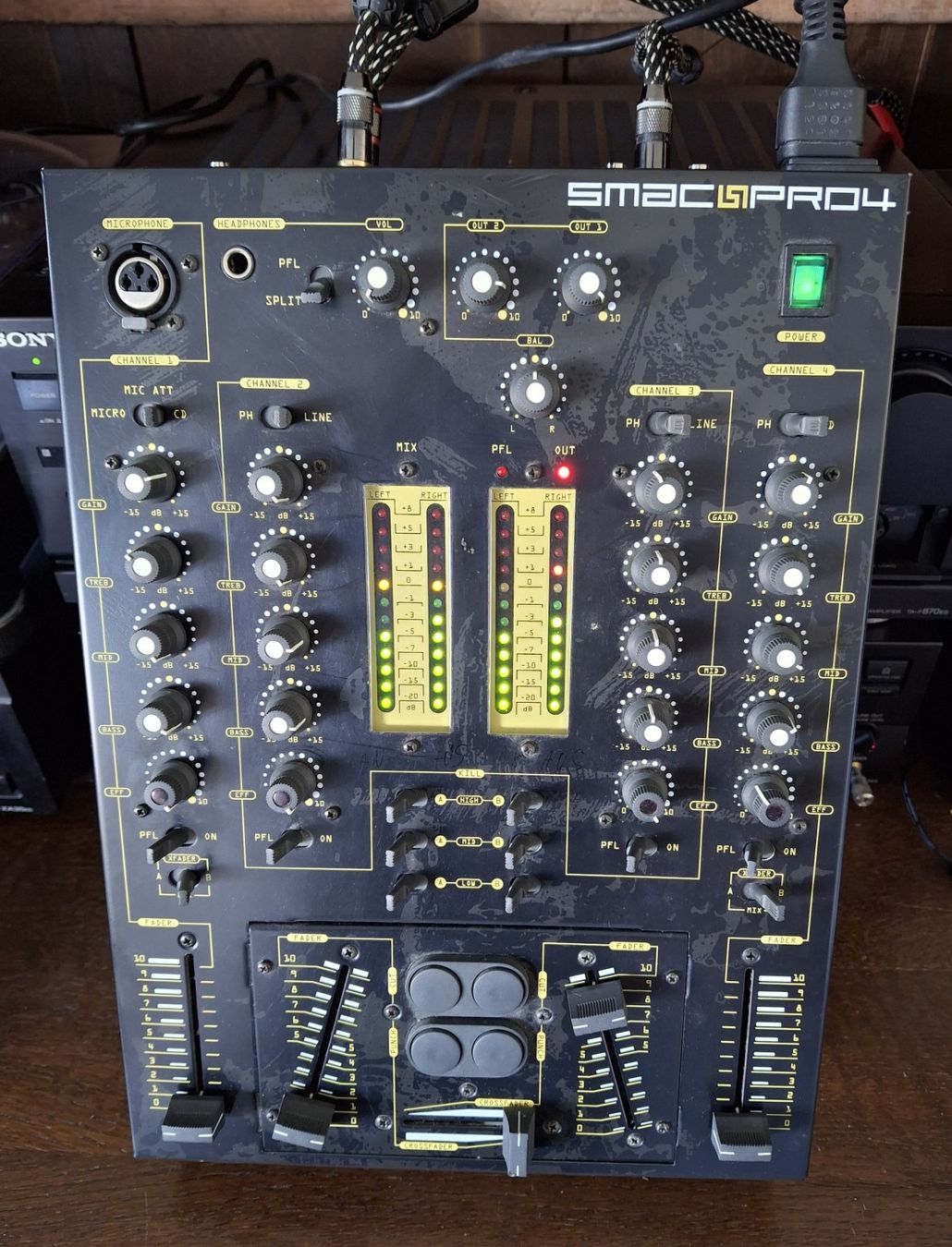 Console di mixaggio: ECLER SMAC PRO4 – Usato da Thun venduto da Chruemelchen