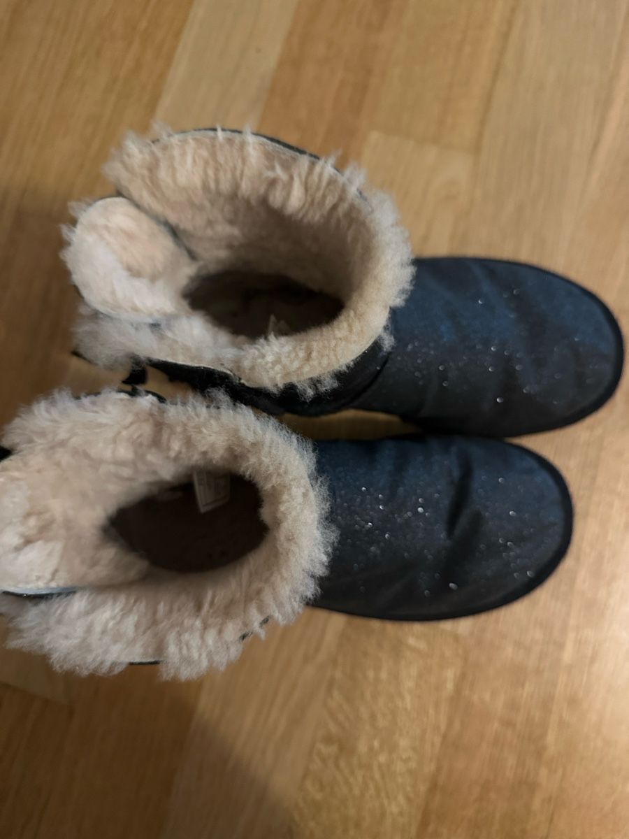 Ugg Damenschuhe: Ugg Boots – Gebraucht aus Bülach von lin_2s68 2