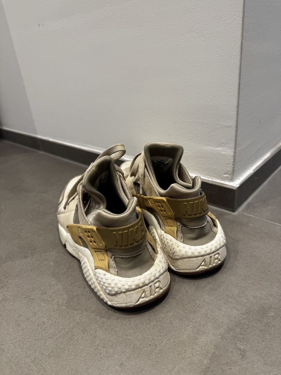 Nike Scarpe da uomo: Nike Air Huarache Gr. 40 – Usato da Hunzenschwil venduto da Tara_B 1
