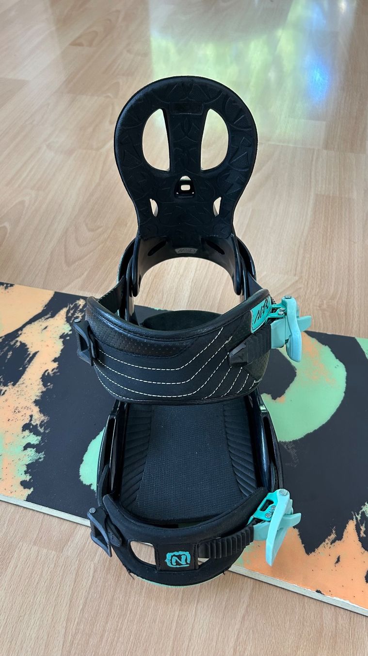 Snowboard Nitro Board: Nitro Snowboard mit Bindung (Anfänger-Niveau) – Usato da Müllheim Dorf venduto da jeney9 1