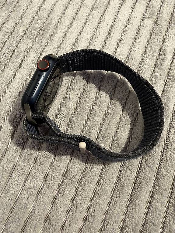 Smartwatch: Apple Watch 9 GPS + Cellular – Usato da Oberrohrdorf venduto da chr_dn92 1