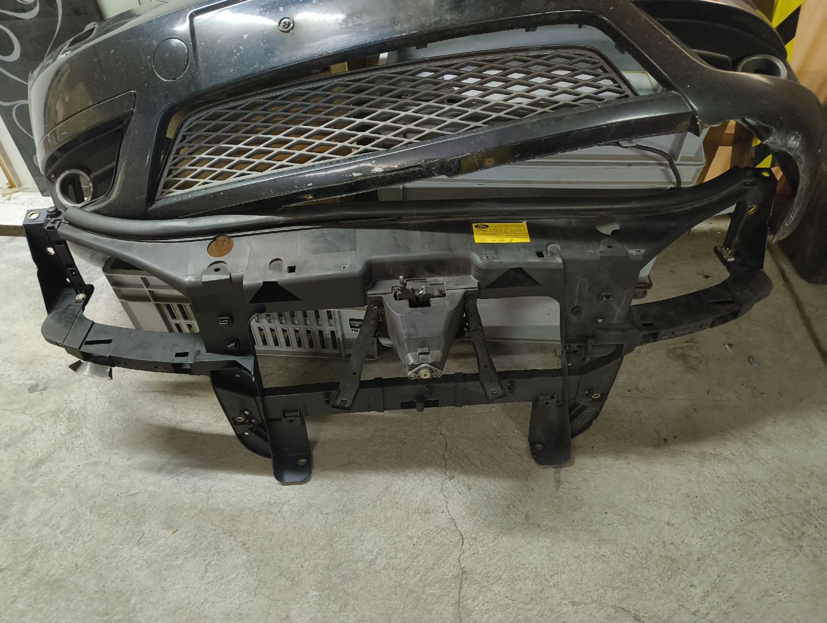 Ford Alle Autoersatzteile: Ford Mondeo Mk3 ST220 Frontstossstange Front Schlossträger – Gebraucht aus Boswil von barracuda91 5