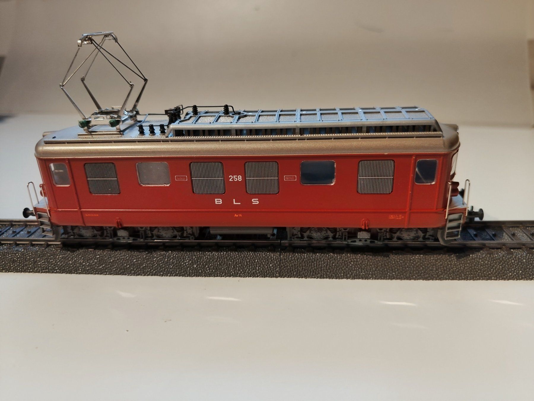 Hag Modellini di ferrovie: Ae4/4 BLS – Nuovo (secondo la descrizione) da Rafz venduto da Puma059 4