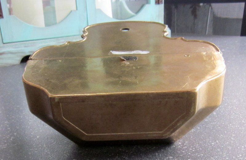 Pentole: Altes massives Messing Wandgefäss – Usato da Bischofszell venduto da raika 5