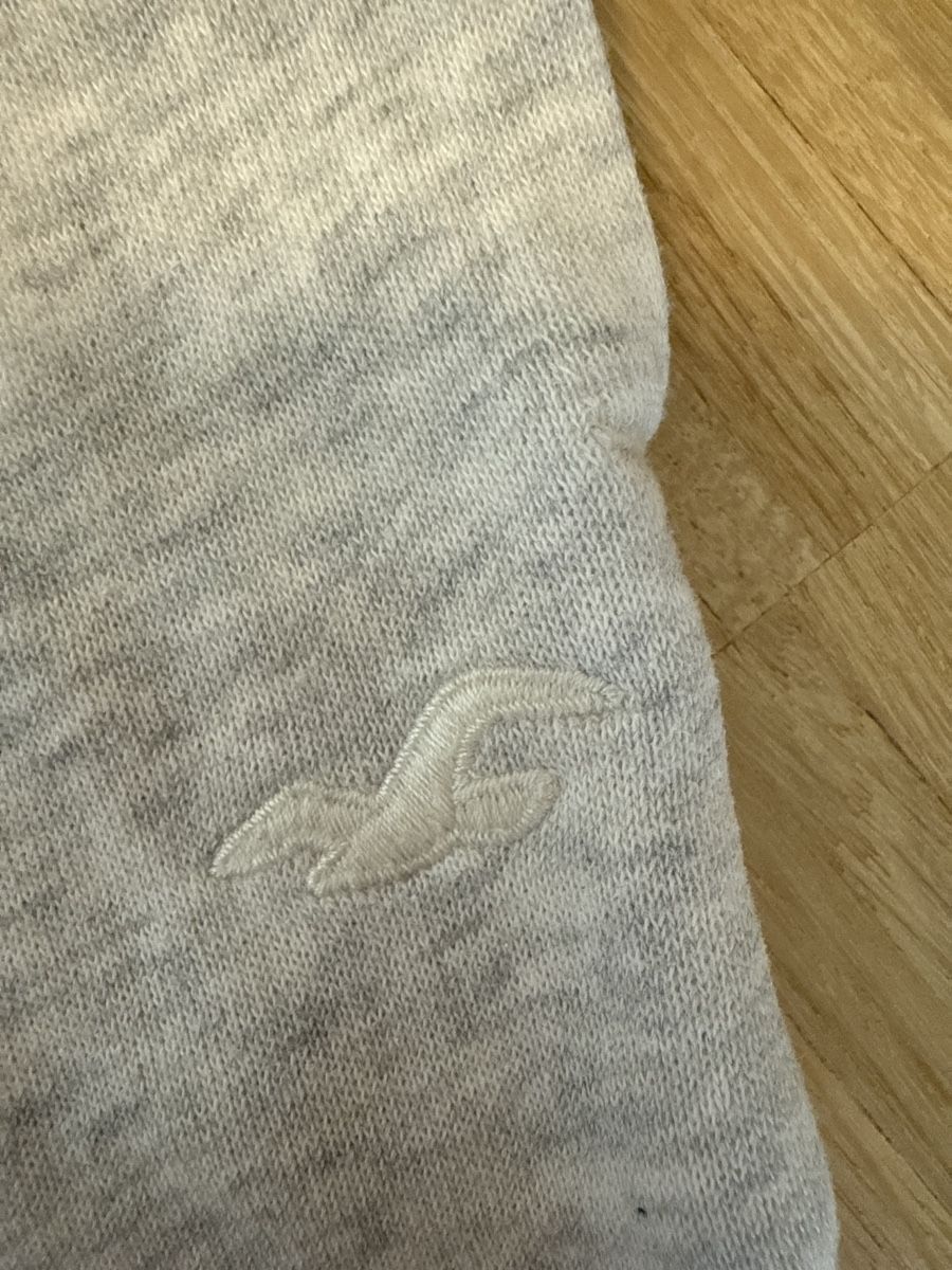 Hollister Pantalons: Hollister Trainerhose Grau mit elastischem Bund – D'occasion à Oberengstringen par win_2q9m 2