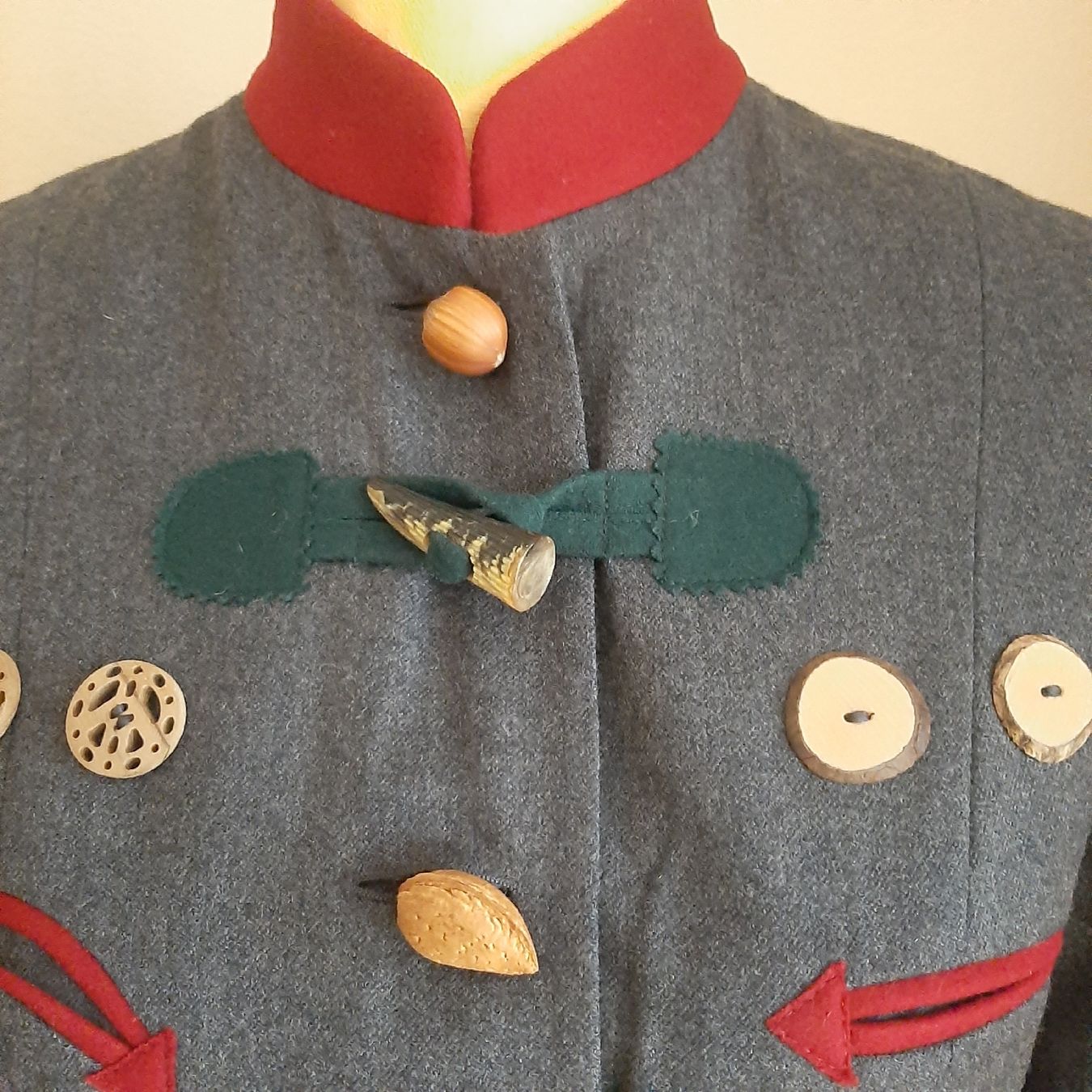 Moschino Giacche: Veste Moschino vintage d'archives – Nuovo (secondo la descrizione) da Chêne-Bourg venduto da chsandra34 1