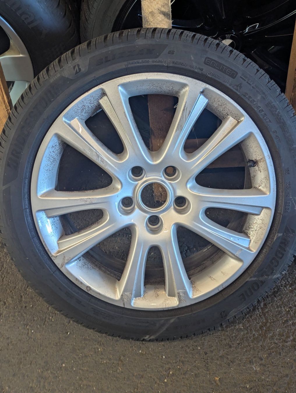 Skoda Pneumatici & Ruote complete: Skoda 17" Räder – Usato da Aarberg venduto da KreuzFahrzeugcenter 1