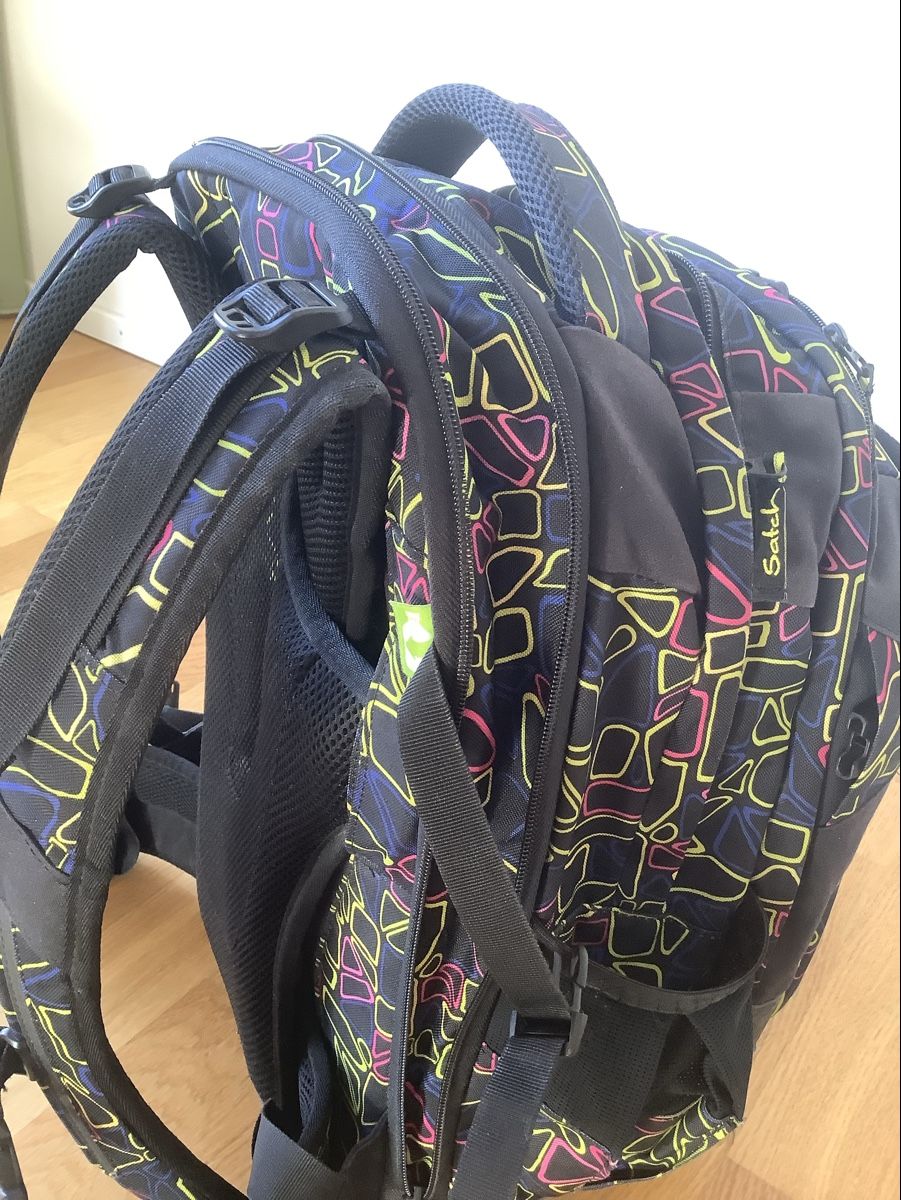 Satch Zaini: Satch Match Plus Schulrucksack schwarz mit Muster – Usato da Adliswil venduto da Urspirit 6