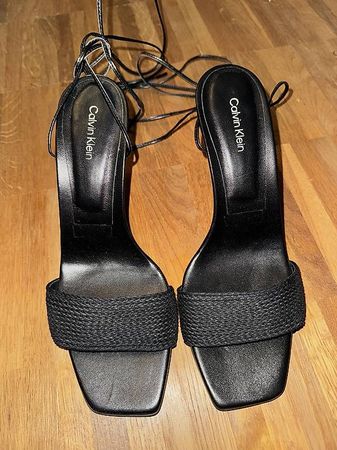 Calvin Klein High Heels in Gr.39 in schwarz