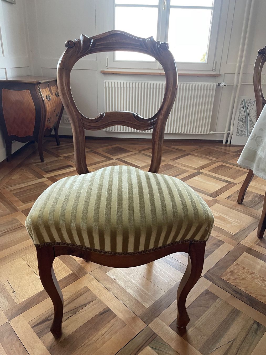Set di tavolo e panche: Esstisch oval mit 6 Stühlen Holz – Usato da Schönholzerswilen venduto da MichaelaSommer 1