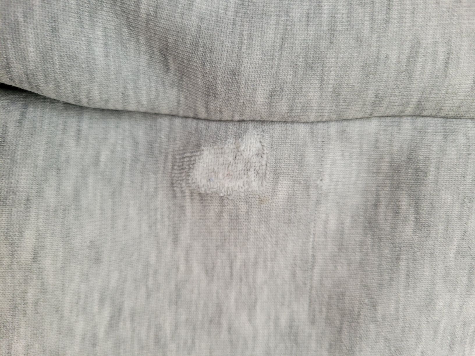 Nike Pantaloni: 86. Pantalon de jogging Nike gris – Usato da Villars-sur-Glâne venduto da m66_dch5 4