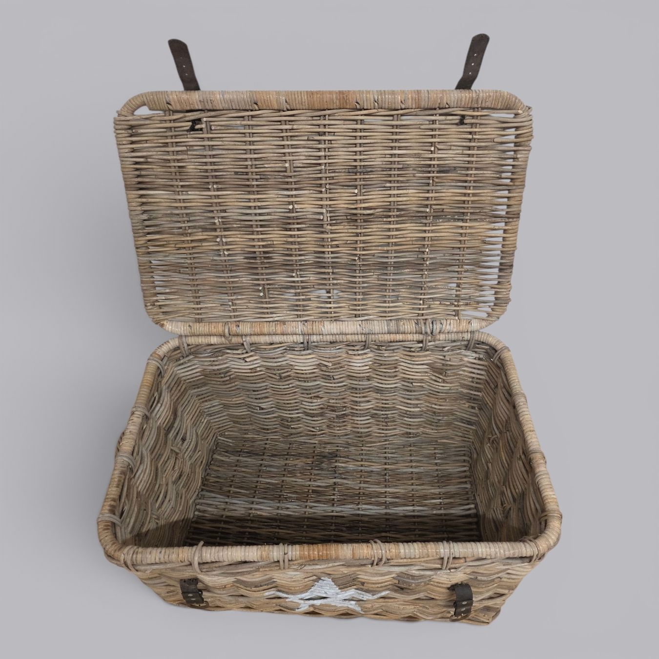 Altro per la casa: Sommerkorb aus Rattan mit Stern  – Usato da Rieden AG venduto da RuvensBrocki 2