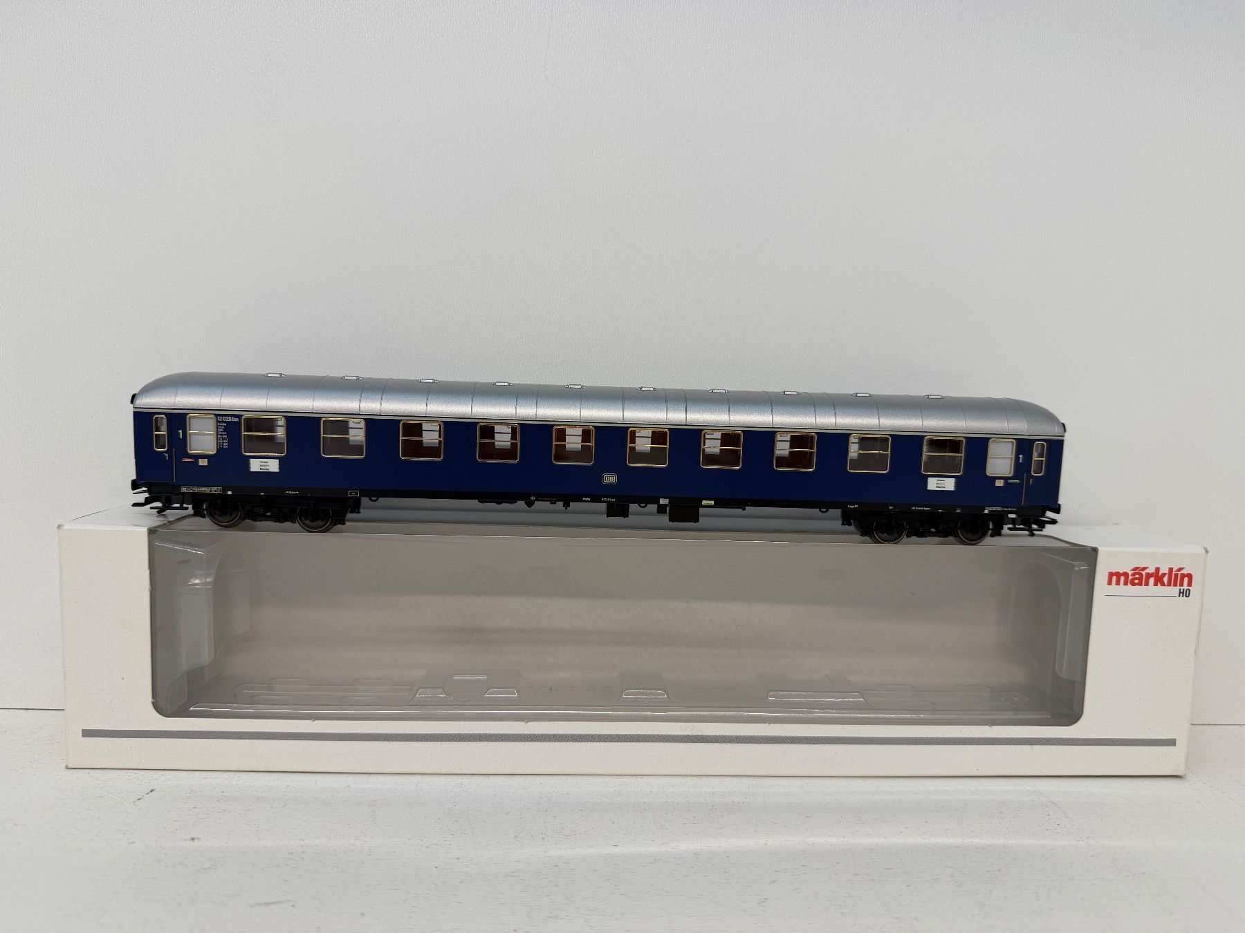 Märklin Modellini di ferrovie: Märklin 43910 Schnellzugwagen DB – Usato da Büsserach venduto da ModellbahnDepot